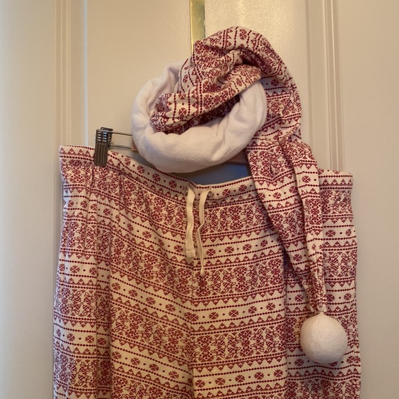 Sleepwear Men’s Bundle 1)Lands End Tee M 2)Burt’s Bees sleep set M 3)Gap pants L - Picture 8 of 9